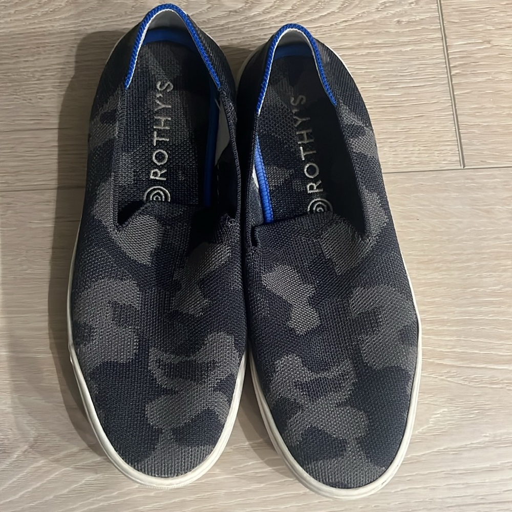 ROTHY’S Gray Camo Slip-On Sneakers Loafers Women’s Size 7.5 Shoes